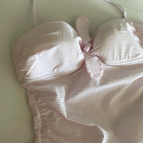 J. Crew Light Pink Bow Halter Neck Seersucker one piece swimsuit size M - Picture 4 of 9
